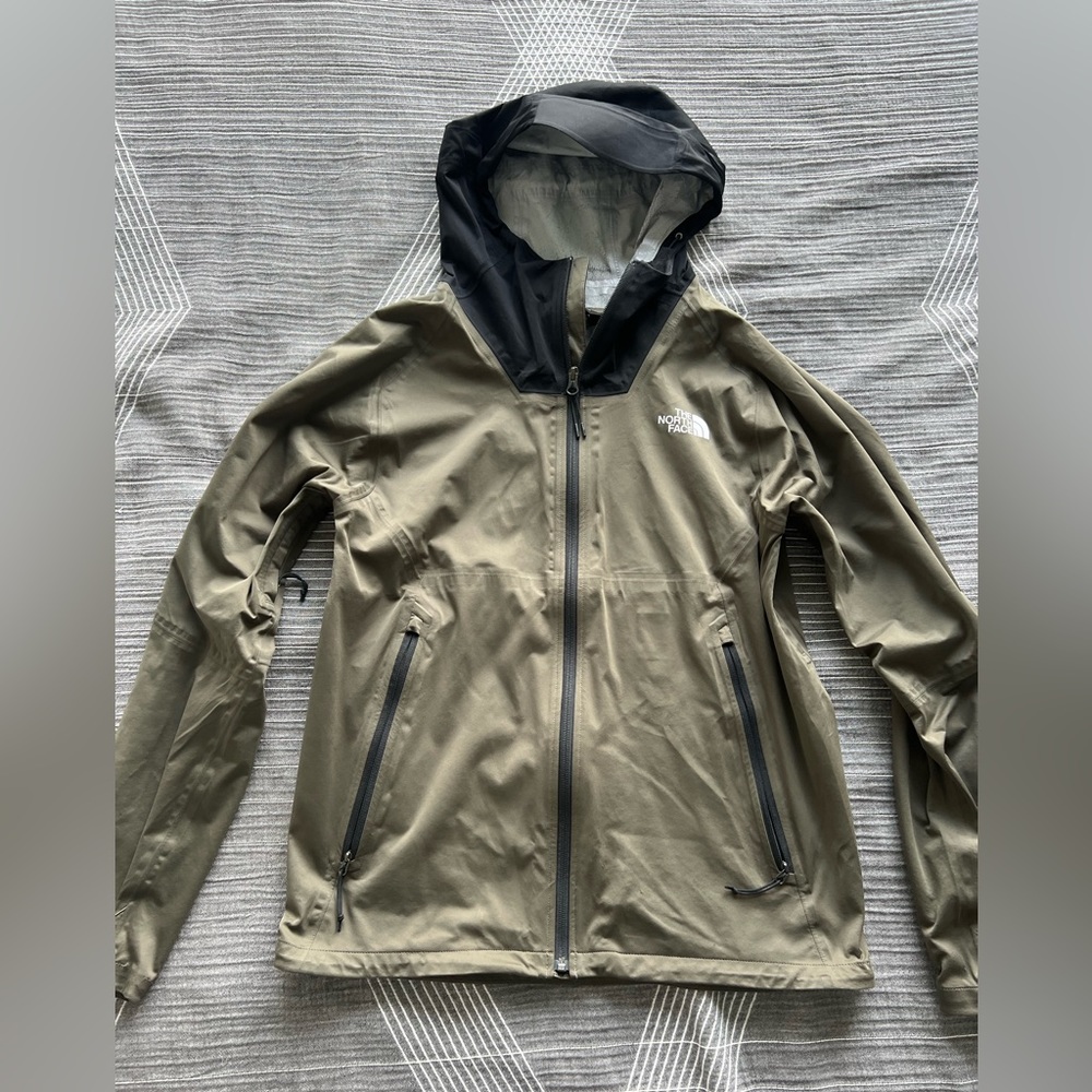 North Face light weight jacket hooded jacket size men’s medium